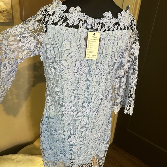 NWT Lace Dress - Picture 4 of 4
